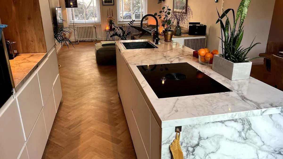 Spacious Familyhouse With Garden In Amsterdam Zuid