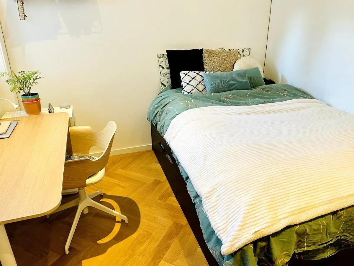 Spacious Familyhouse With Garden In Amsterdam Zuid 0*,  Netherlands